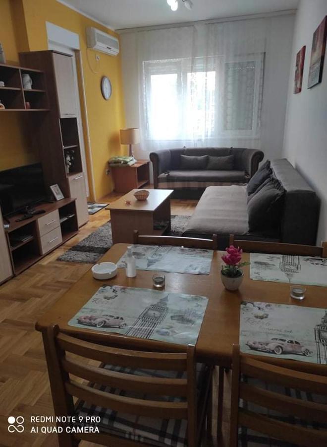 Apartman Marina Sa Garazom Novi Sad Exterior foto