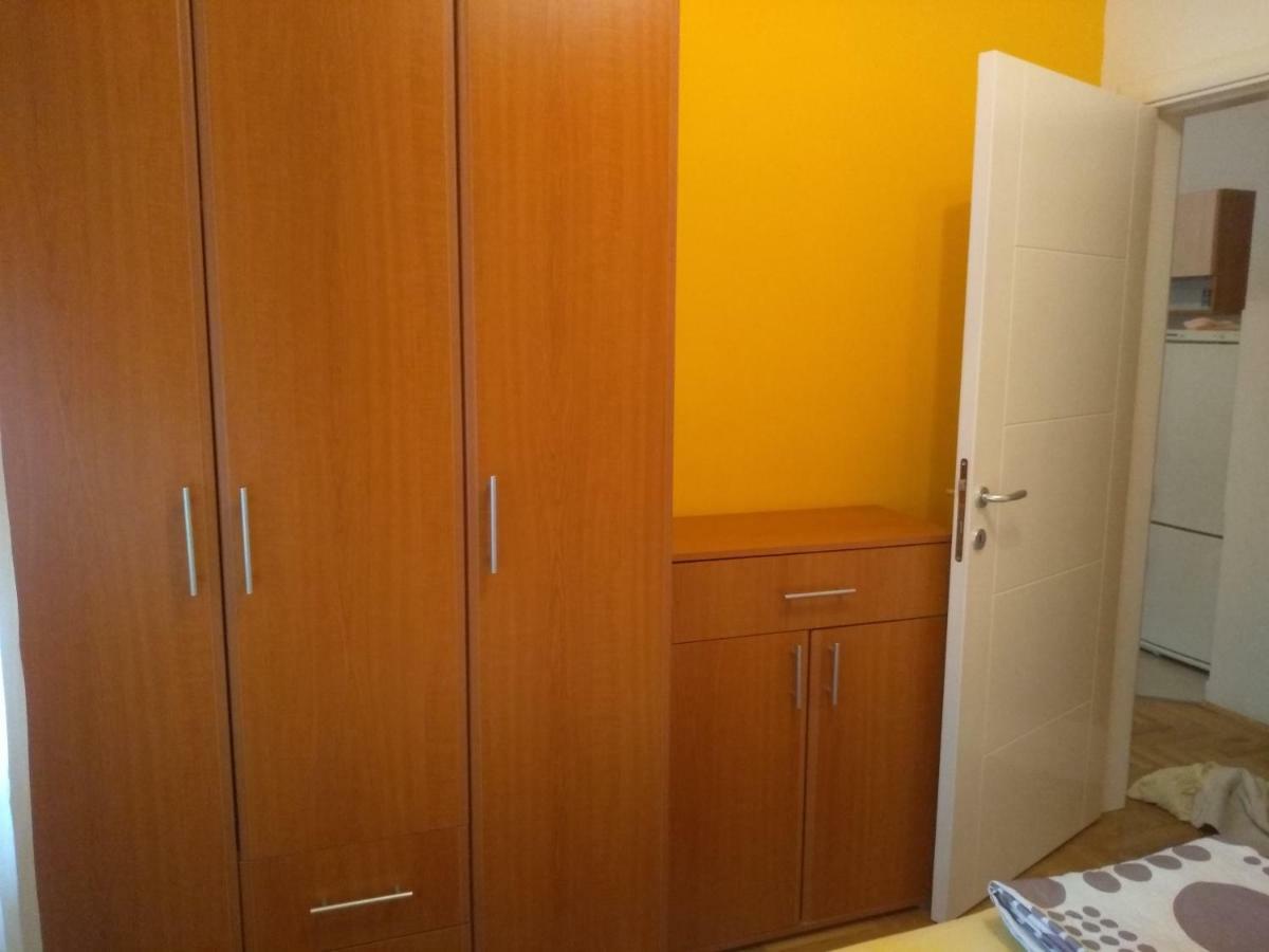 Apartman Marina Sa Garazom Novi Sad Exterior foto